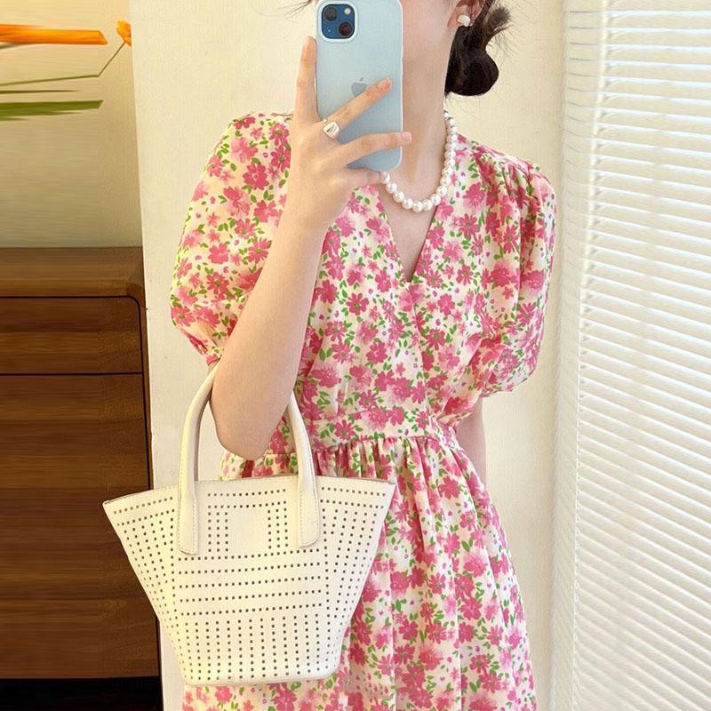 Korean chic summer French sweet V-neck lace-up waist puff sleeve floral maxi dress