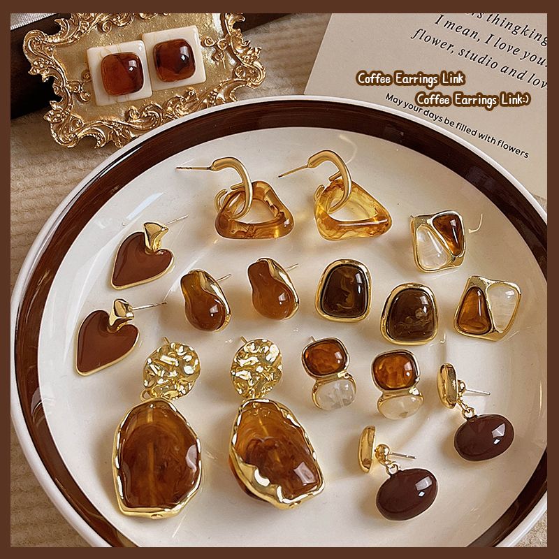 High-end retro coffee-colored earrings celebrity hot style temperament earrings