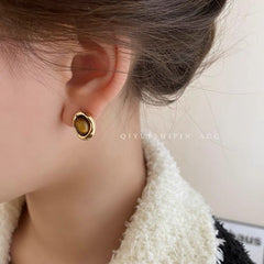 Retro Maillard style unique tiger eye stone earrings for women light luxury versatile high-end earrings