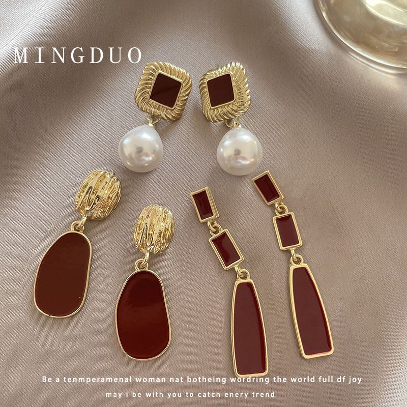 Retro Red Baroque Pearl Simple and High-end  Earrings for Women