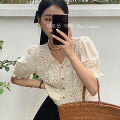 French V-neck puff  hollow knitted chic short-sleeved shirt