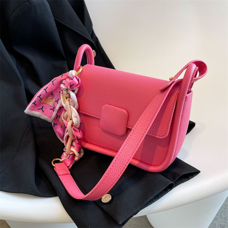 Korean version versatile ins texture niche chain crossbody shoulder bag