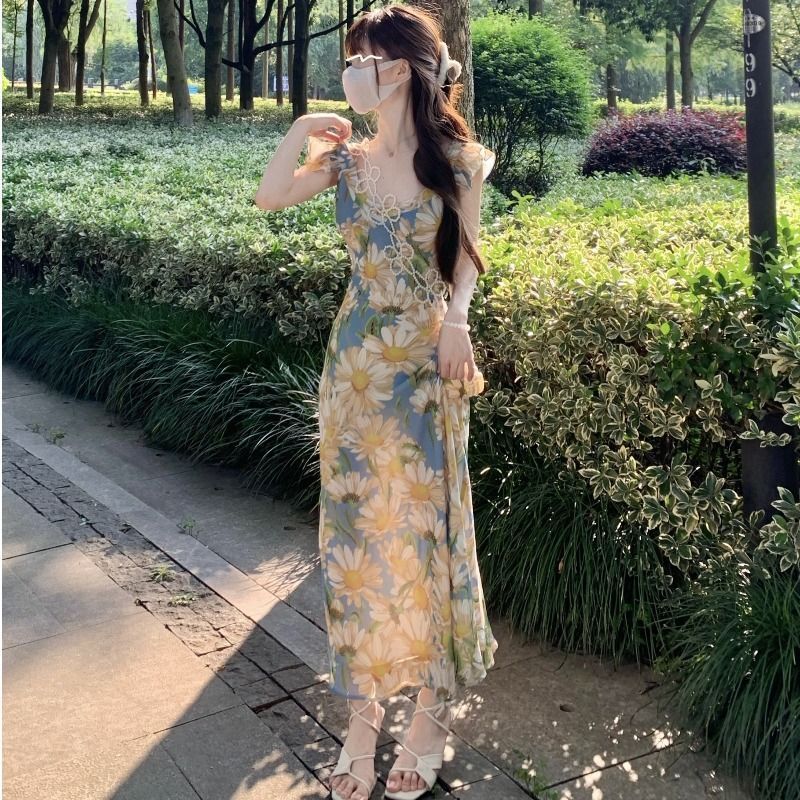 French romantic small flying sleeve dress for women summer new retro tea break seaside vacation temperament one-shoulder long dress