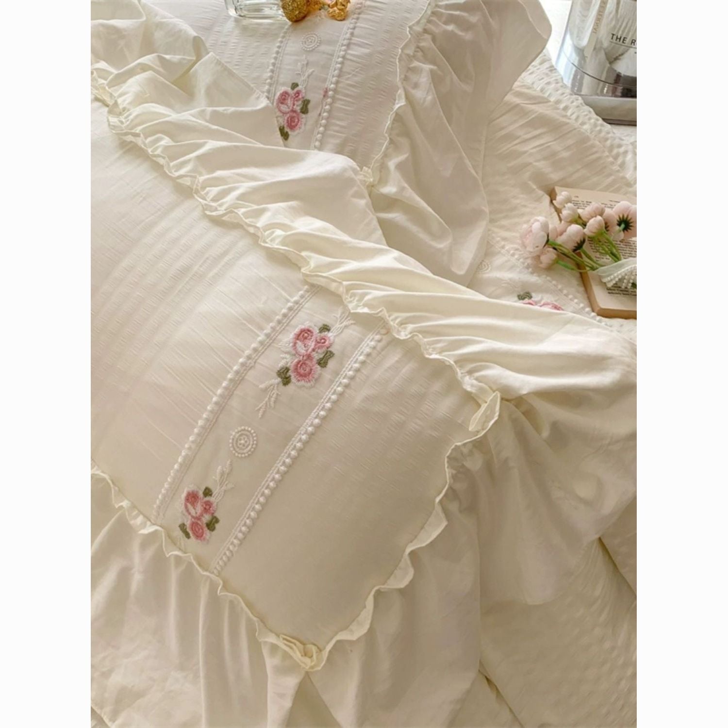 French retro floral embroidered seersucker fabric washed cotton bed sheets four-piece set with quilt cover | Aesthetic bedding