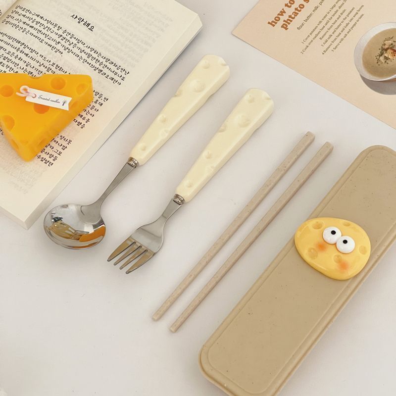 Cute Cheese-Themed Cutlery Set – Portable Spoon, Fork, and Chopsticks with Storage Case for Students & Kids