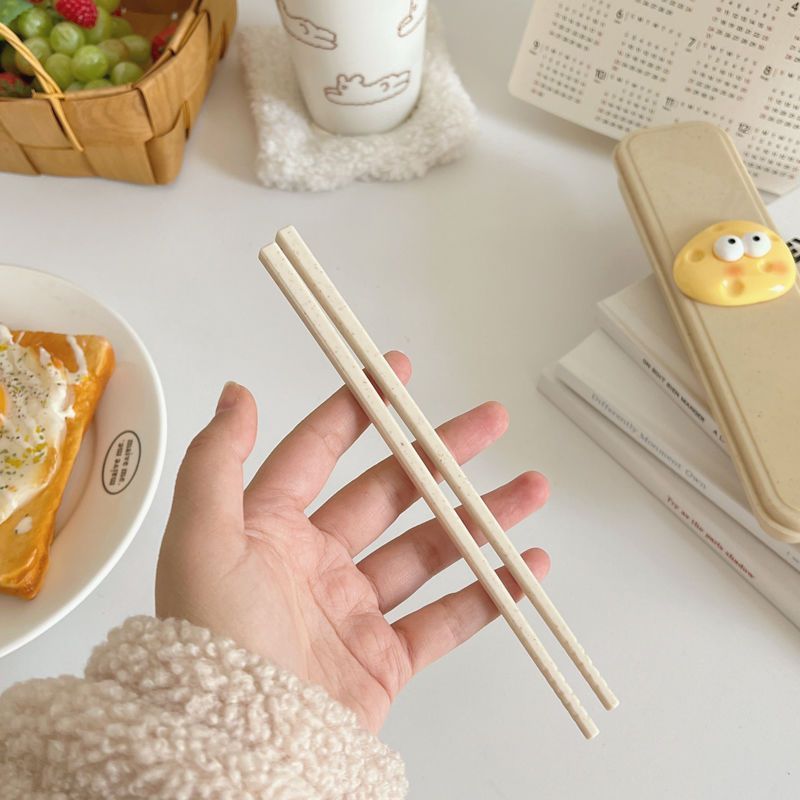 Cute Cheese-Themed Cutlery Set – Portable Spoon, Fork, and Chopsticks with Storage Case for Students & Kids