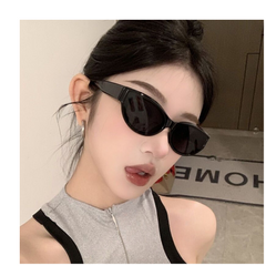 High-End Cat-Eye GM Sunglasses for Women - Vintage-Inspired Black Cycling & Outdoor Sunglasses, Trendy Small Frame.