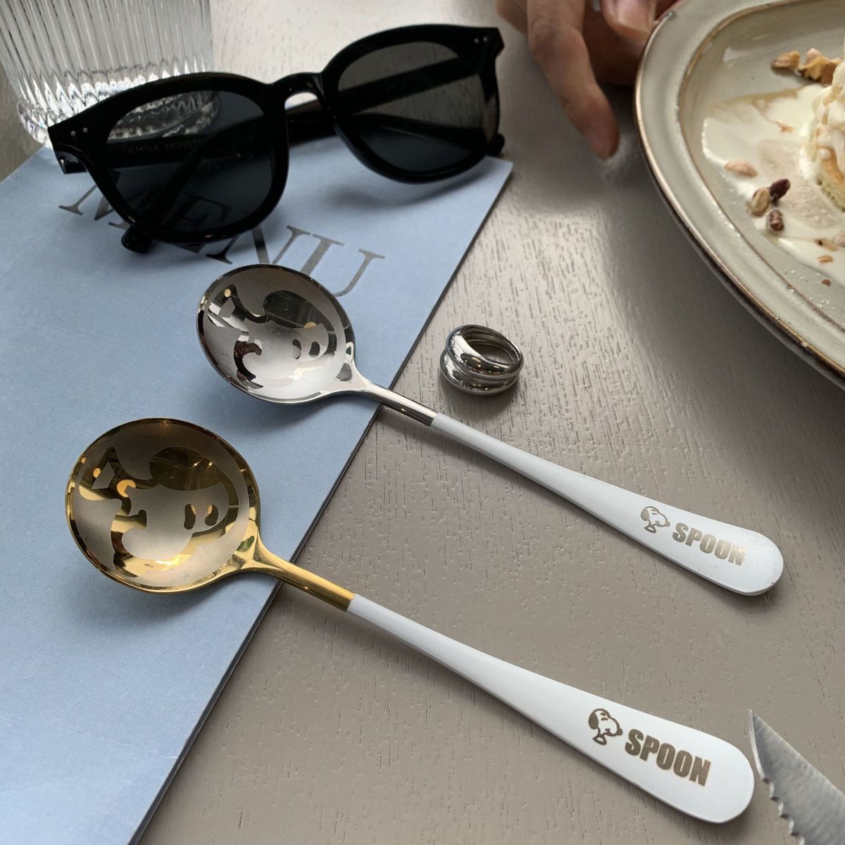 Creative Stainless Steel Round Snoopy Engraved Spoon - Ins-Style Tableware for Desserts & Meals