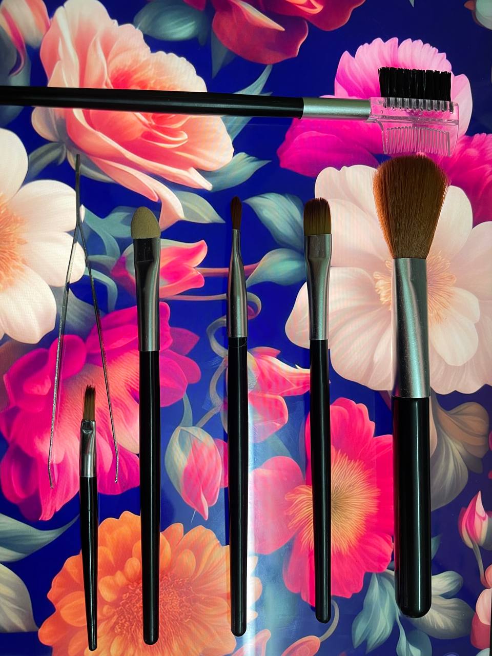 Unlock Your Beauty: Must-Have Makeup Brush Combo for Effortless Glamour