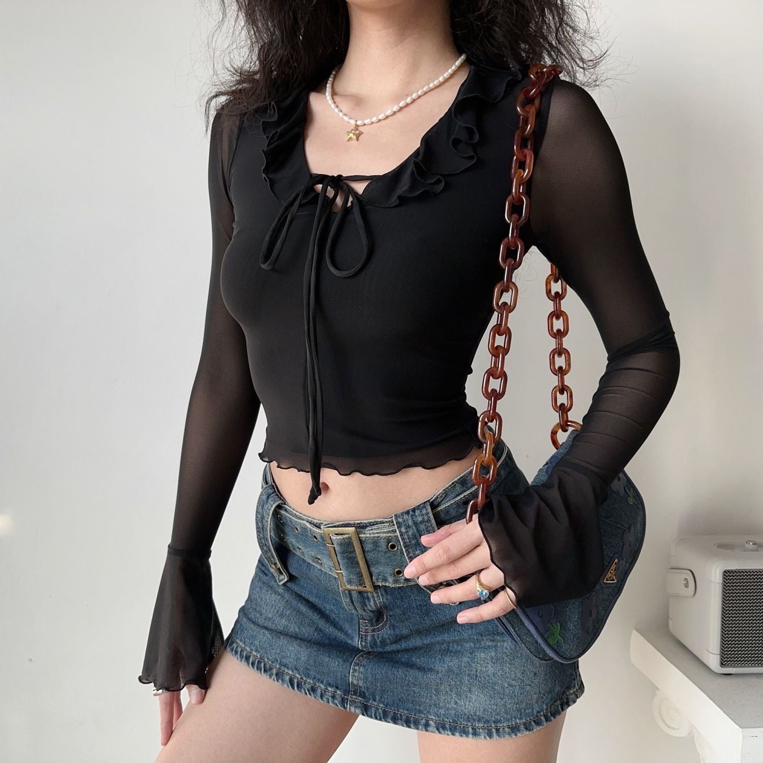 V-neck ruffled lace-up black mesh long-sleeved feminine slim crop top