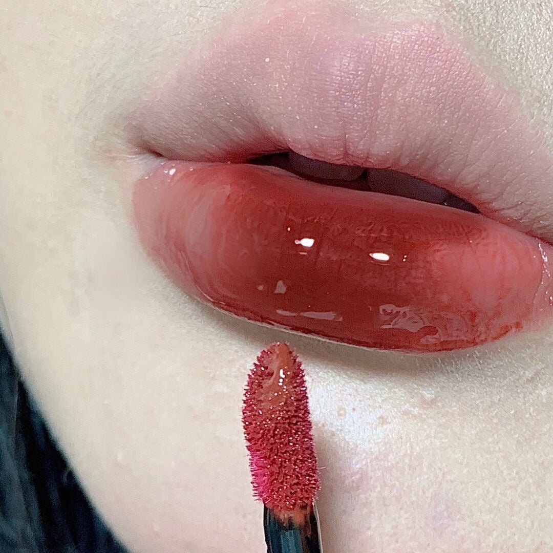 The secret to jelly lips, transparent lip gloss to moisturize and nourish pouty lips