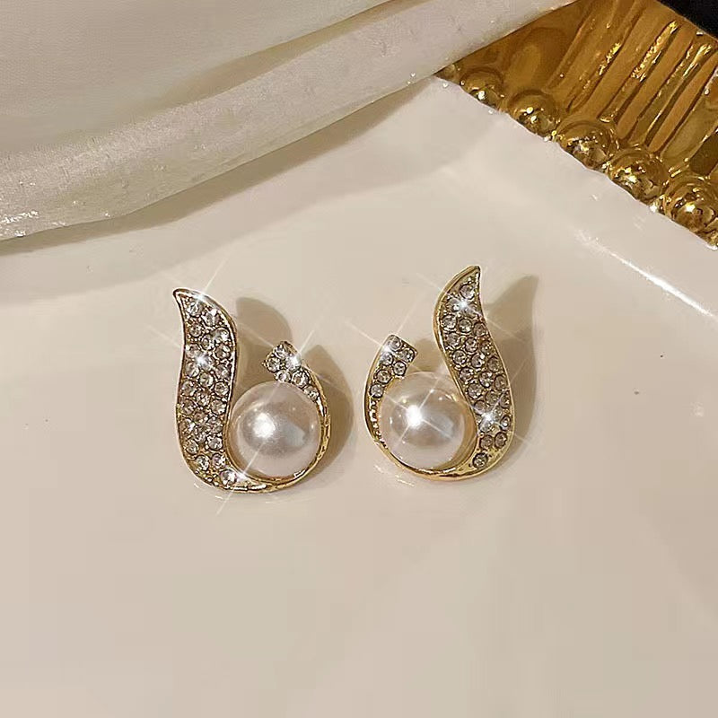 French retro pearl earrings new high-end earrings