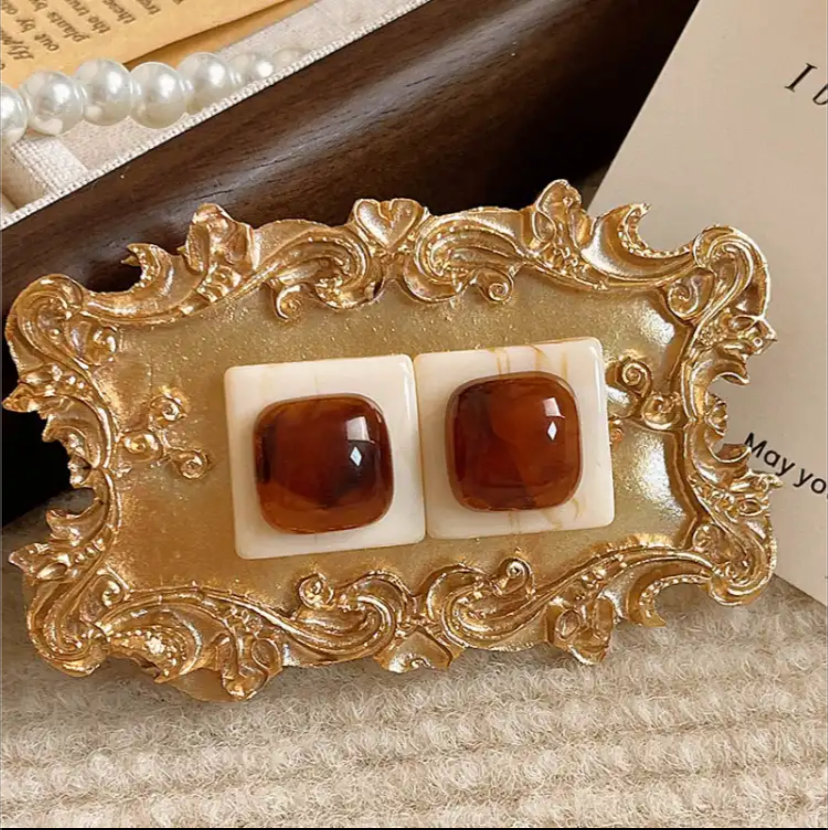 High-end retro coffee-colored earrings celebrity hot style temperament earrings