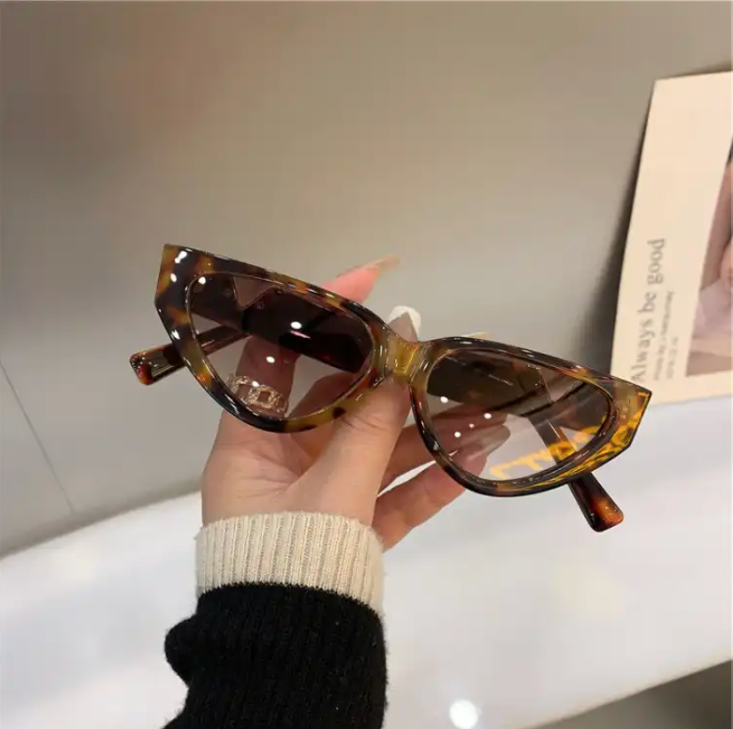 Cat Eye Slim Frame High-End Street Photography Sunglasses for Women