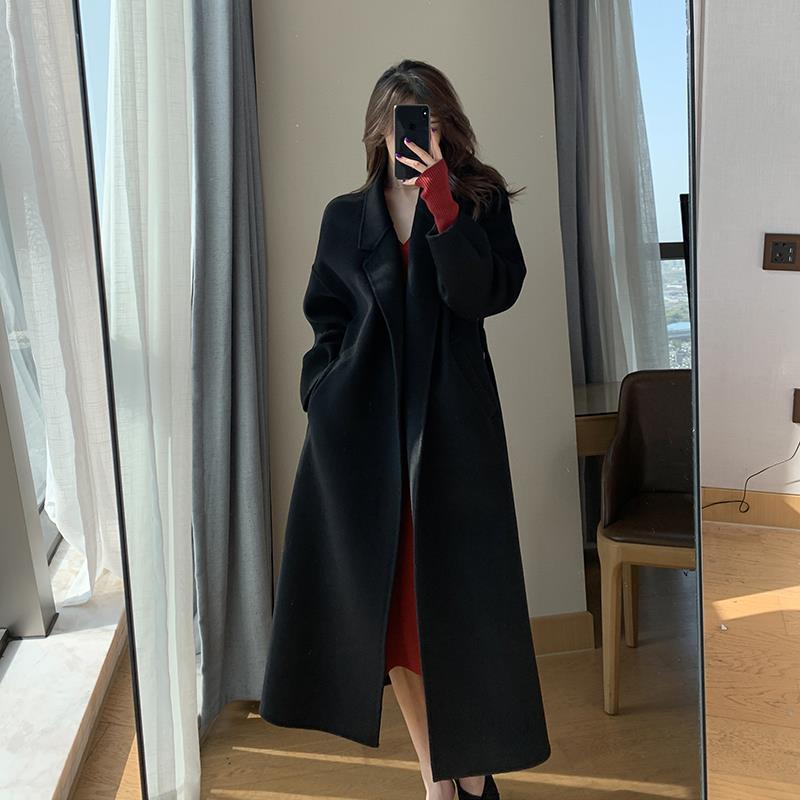 High-End Temperature Goddess Black Woolen Coat: Women's Mid-Length Elegant Style