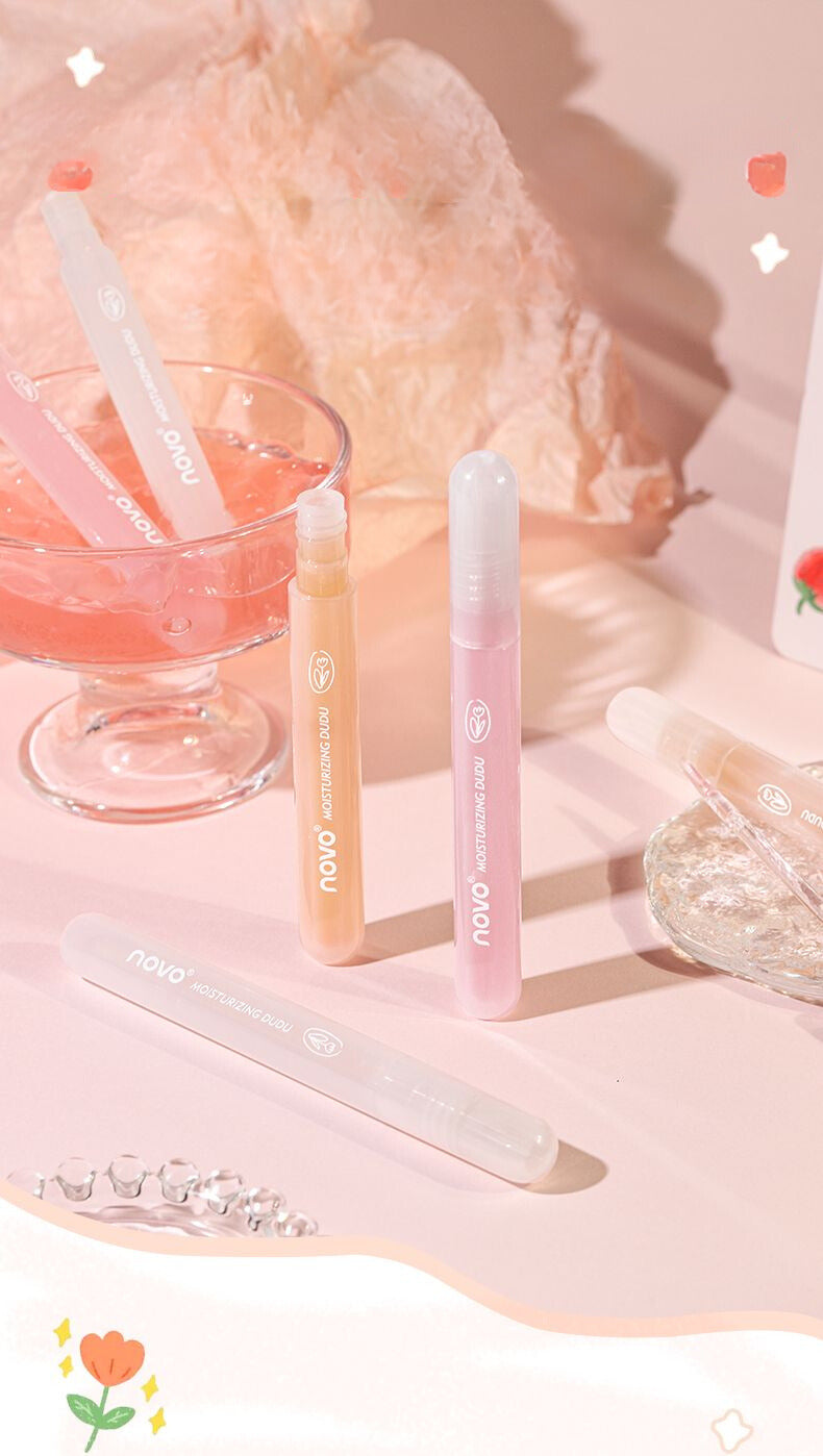 NOVO Lip Oil: Moisturizing and nourishing lip gloss, lip tint, and transparent lip balm