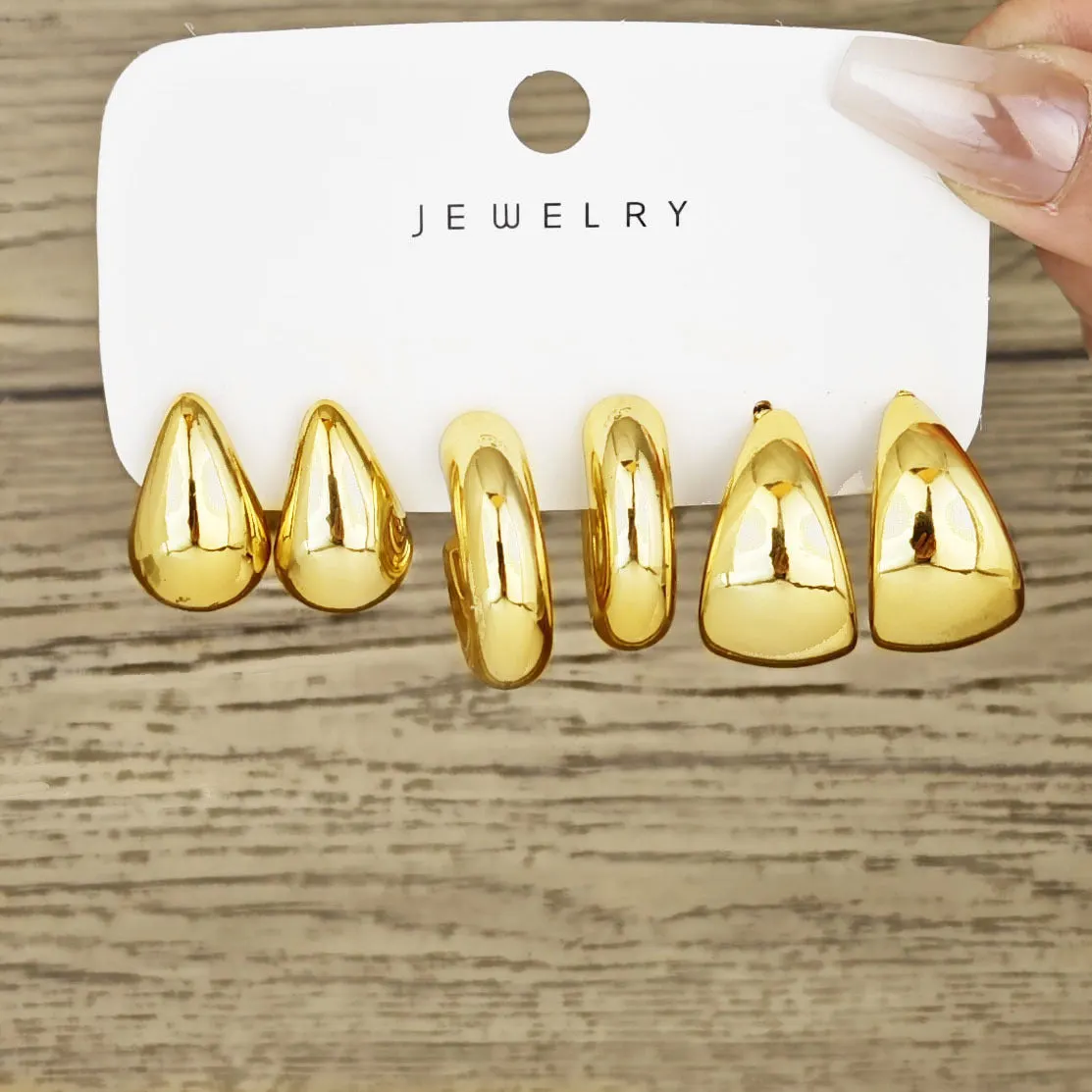 O1CN01fMZvc31UlcAXlvJKp__2218761182558-0-cib Gold Water Drop Hoop Earrings – Minimalist Luxe Huggie Hoops for WomenGold Water Drop Hoop Earrings - Image 1