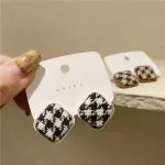 Textured Retro Stud Earrings – Elegant Metal Earrings - Image 3