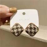 Textured Retro Stud Earrings – Elegant Metal Earrings - Image 7