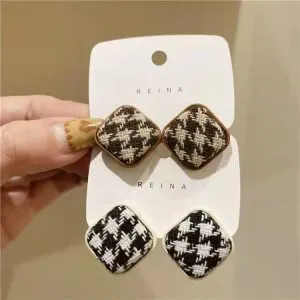 Textured Retro Stud Earrings – Elegant Metal Earrings