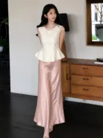 Beaded Beige Sleeveless Vest & Pink Flared Skirt - Image 4