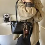 Minimalist Large Capacity Shoulder Bag - Image 7