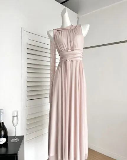 Elegant Waist-Defined Maxi Dress