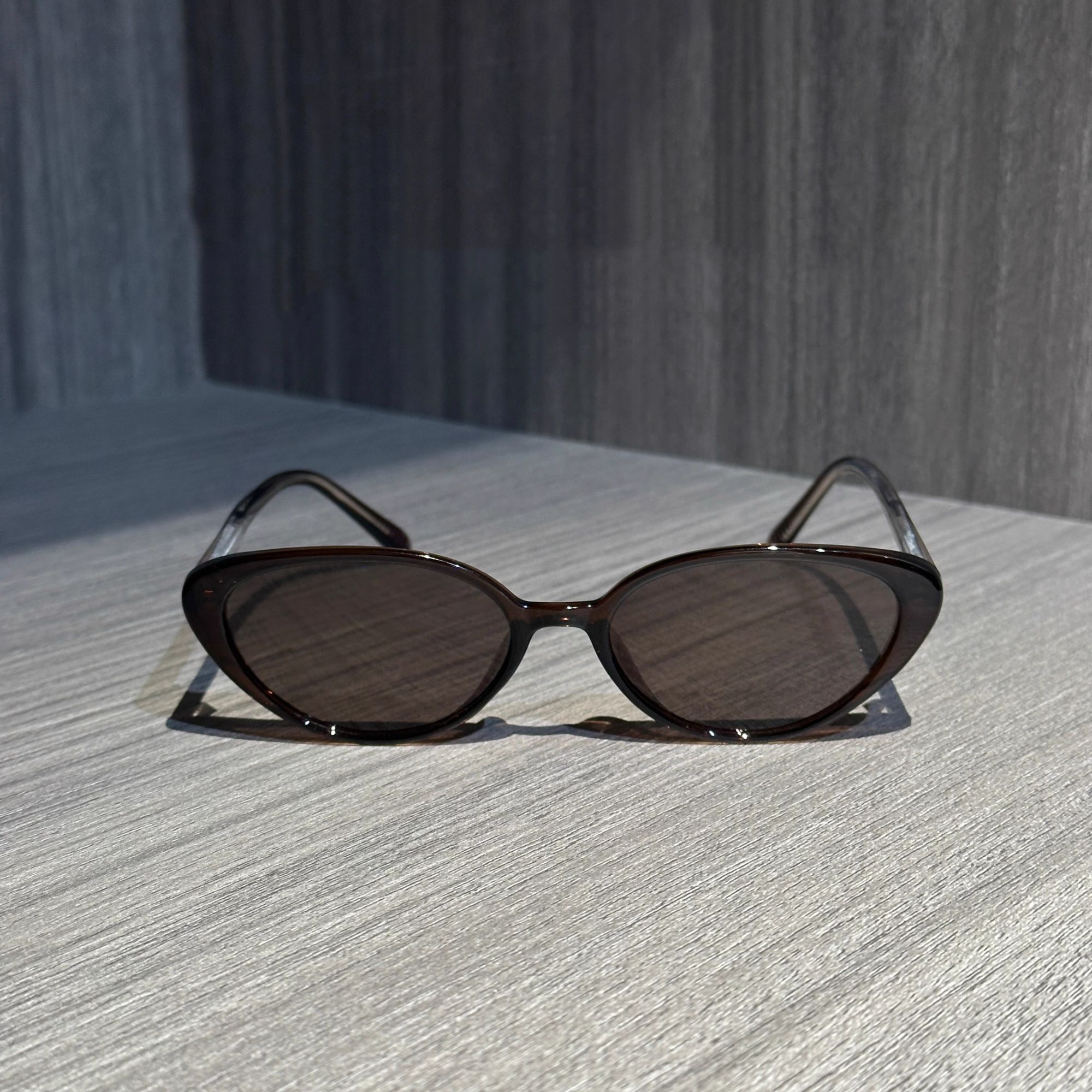 Main Images1 Retro Oval Cat-Eye UV Protection Sunglasses - Image 1