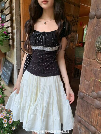 Sweet Bow Detail Square Neck Lace Puff Sleeve Top