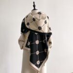 YILIAN Elegant Daisy Double-Sided Cashmere-Feel Scarf - Image 9