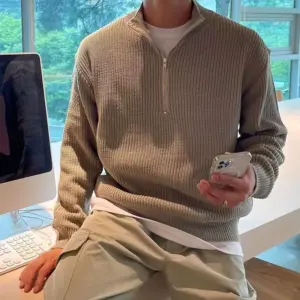 Half-Turtleneck Zip-Up