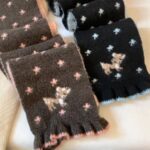 Double-Sided Knitted Scarf - Image 8